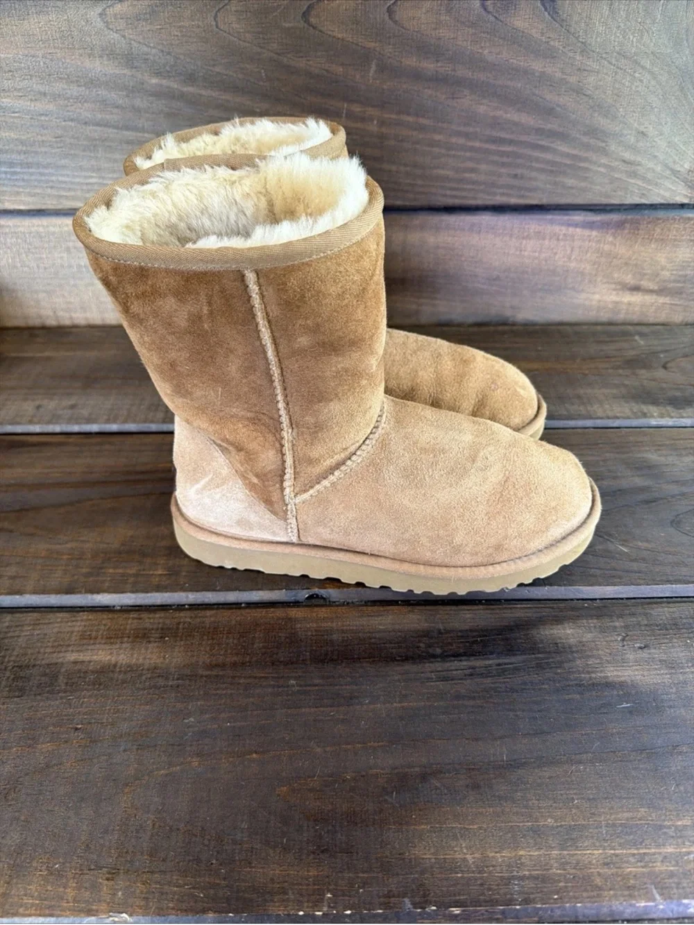 UGG Classic Short Chestnut Brown Suede Sheepskin Lined Boots Women Sz 8 Shearlin